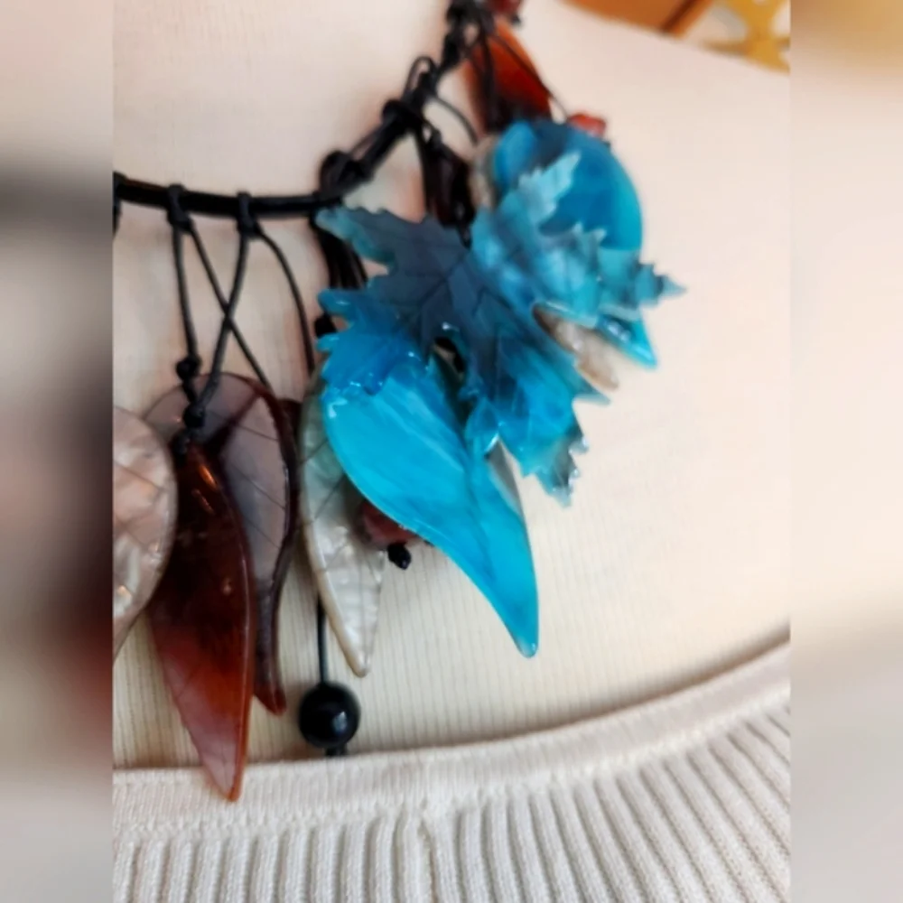 💙Shades of Blue Leaf drop Statement Necklace💙 Metal Free Design - Picture 10 of 15